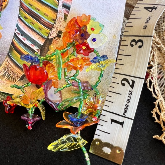 Large Multi Color Acrylic Floral Earrings NWOT - Picture 4 of 4